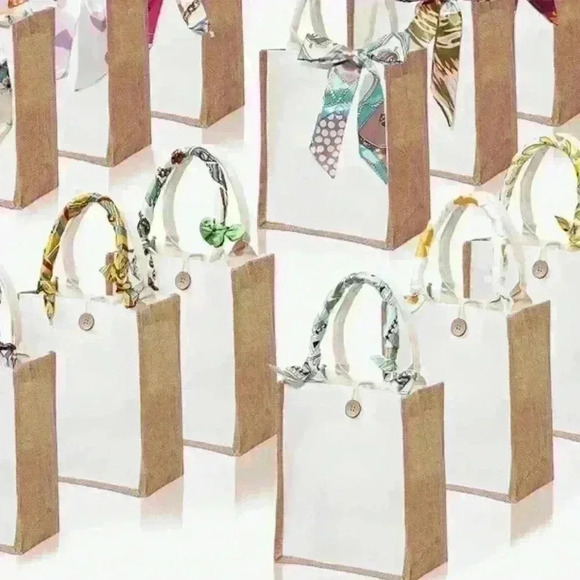 LOOK to see free gifts! - Picture 5 of 6